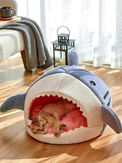 QWINEE Cat Mat Shark-Shaped Kennel Kitten Bed Hideout House Warm Soft Comfortable Semi-Closed Cat Dog Nest Blue S3