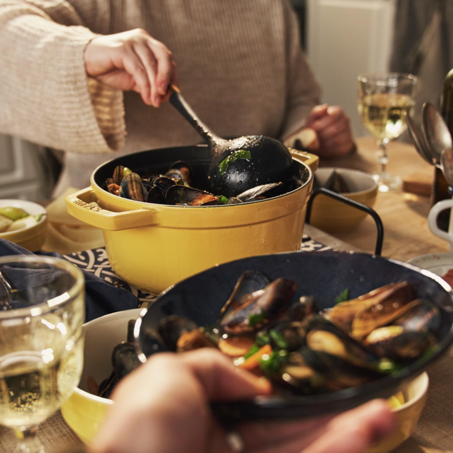 staub-enamelled-cast-iron-casserole-dish-with-lid-suitable-for-all-heat-sources-including-induction-4-people-round-24-cm-3-70-l-4-7-kg-lemon