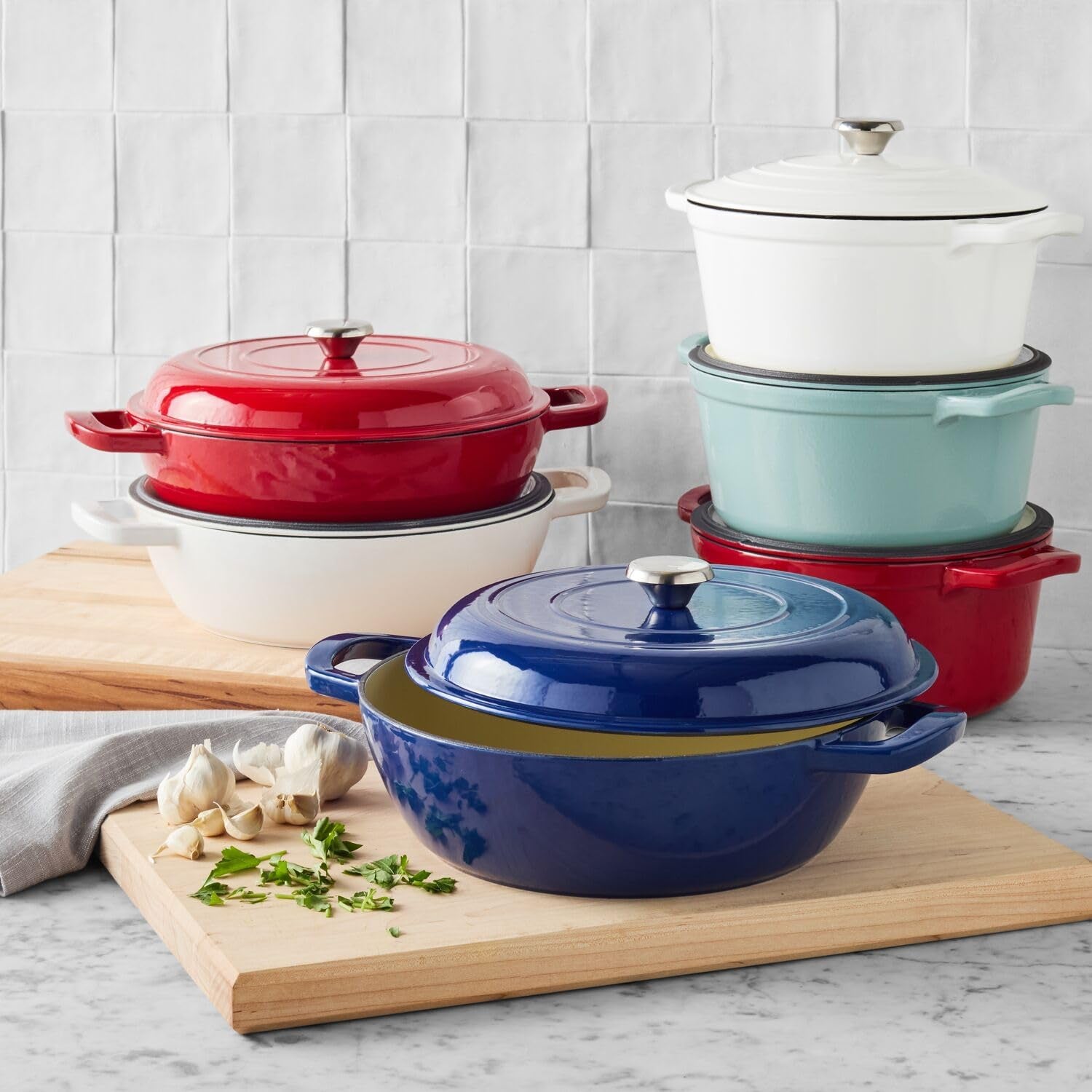 sur-la-table-enameled-cast-iron-round-dutch-oven-5-qt-red