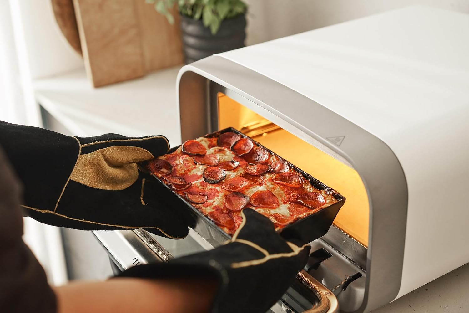 ooni-volt-2-electric-indoor-pizza-oven-versatile-countertop-electric-toaster-oven-cook-12-inch-pizzas-and-more-charcoal-grey