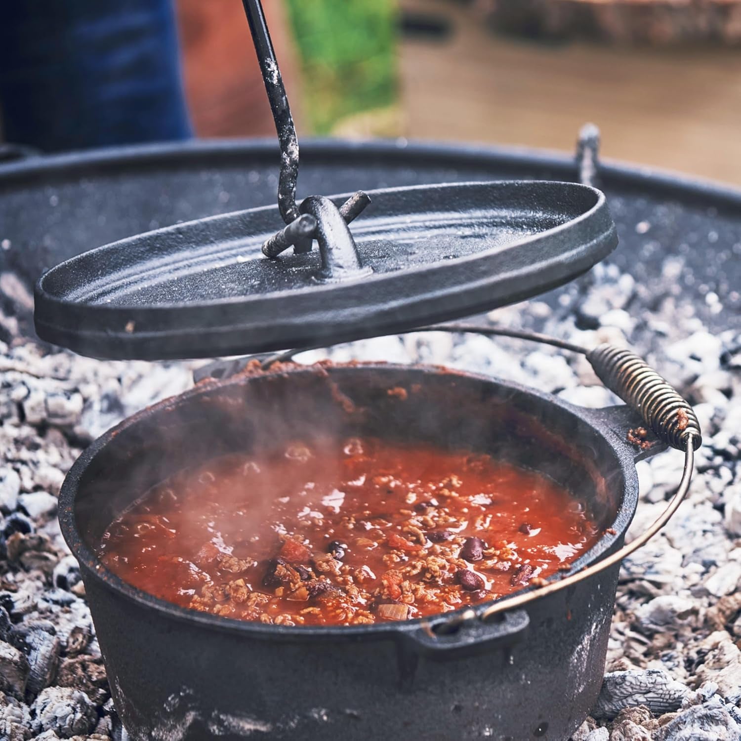 12-quart-cast-iron-dutch-oven-with-lip-lid-bail-handle-pre-seasoned-large-campfire-pot-outdoor-cooking-roasting-baking-stews-heavy-duty-even-heat-distribution