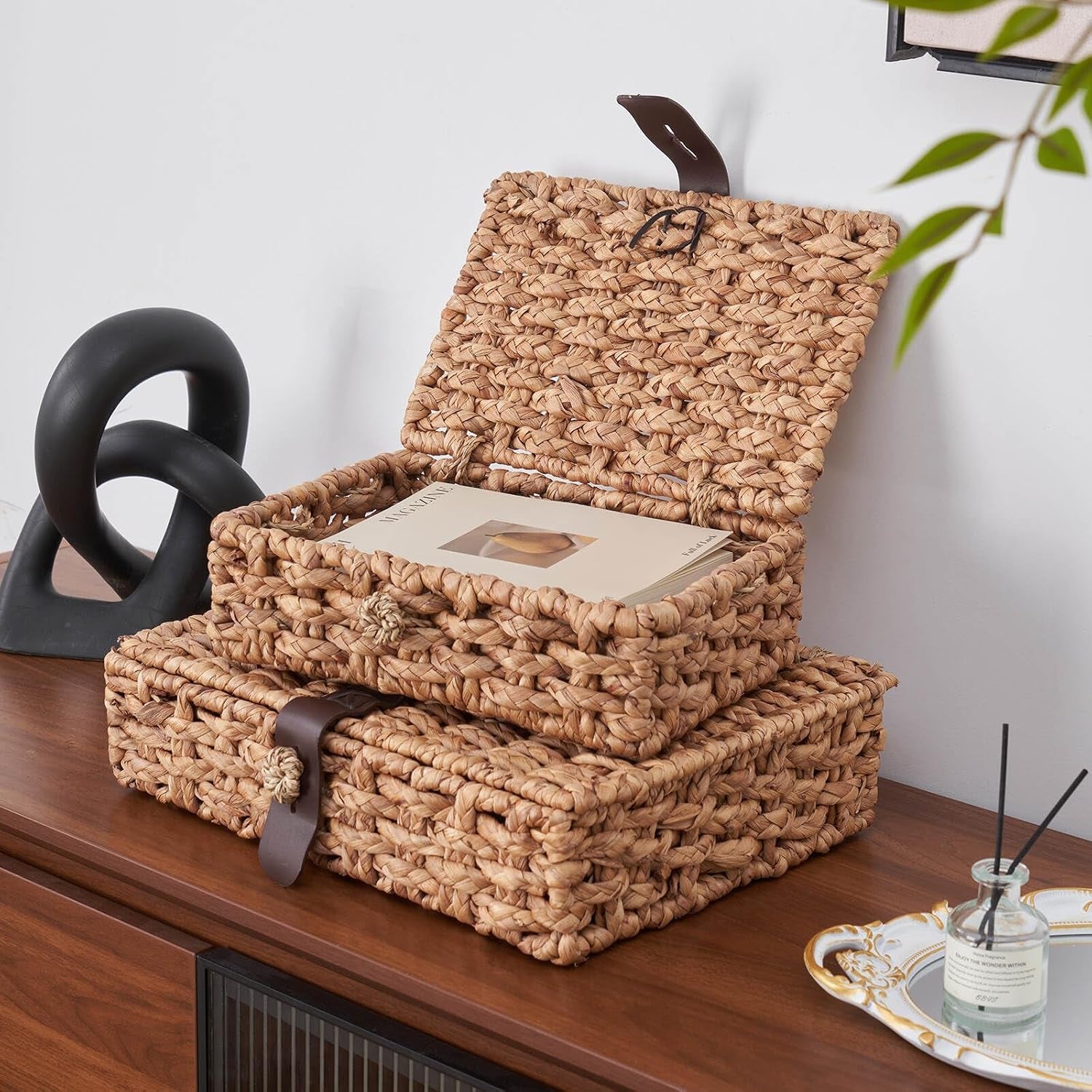 decorative-box-with-lid-wicker-storage-basket-water-hyacinth-woven-decorative-box-for-shelf-coffee-table-console-table-home-decor-small