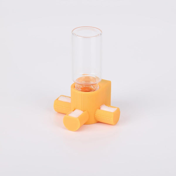 Jumping Spider Water Dispenser, Magnetic Hanging Feeder,Suitable for Jumping Spiders,Tarantulas, Praying Mantises,Arboreal Animals, and Other Small Animal Enclosure Accessories,5Ml (Wooden)15