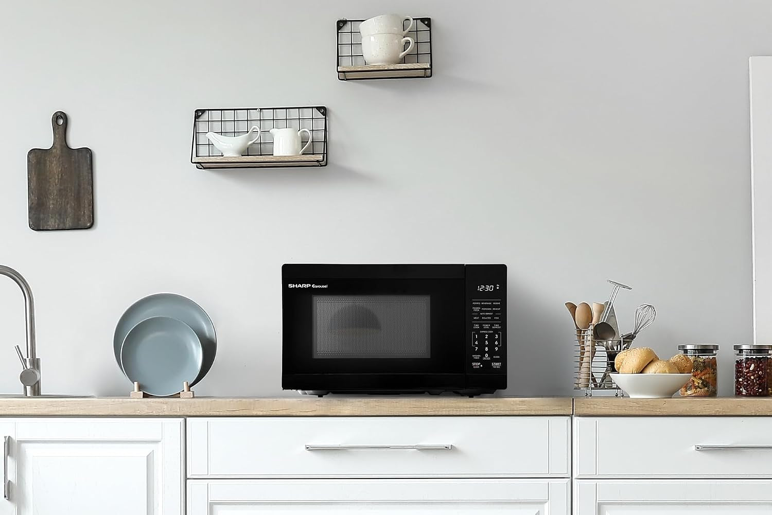 smc0760kb-0-7-cu-ft-700w-black-countertop-microwave-oven