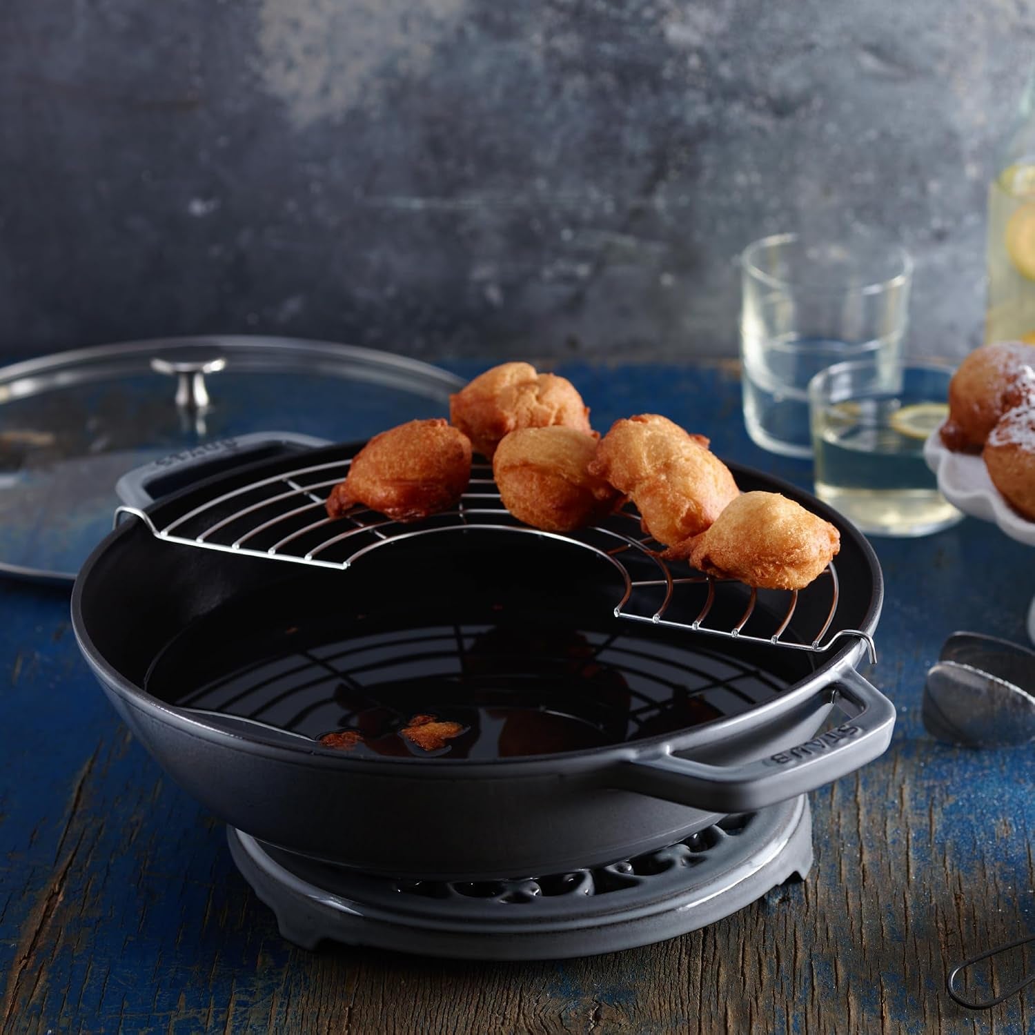 staub-cast-iron-perfect-pan-wok-dutch-oven-4-5-quart-serves-4-5-made-in-france-graphite-gray-made-in-france