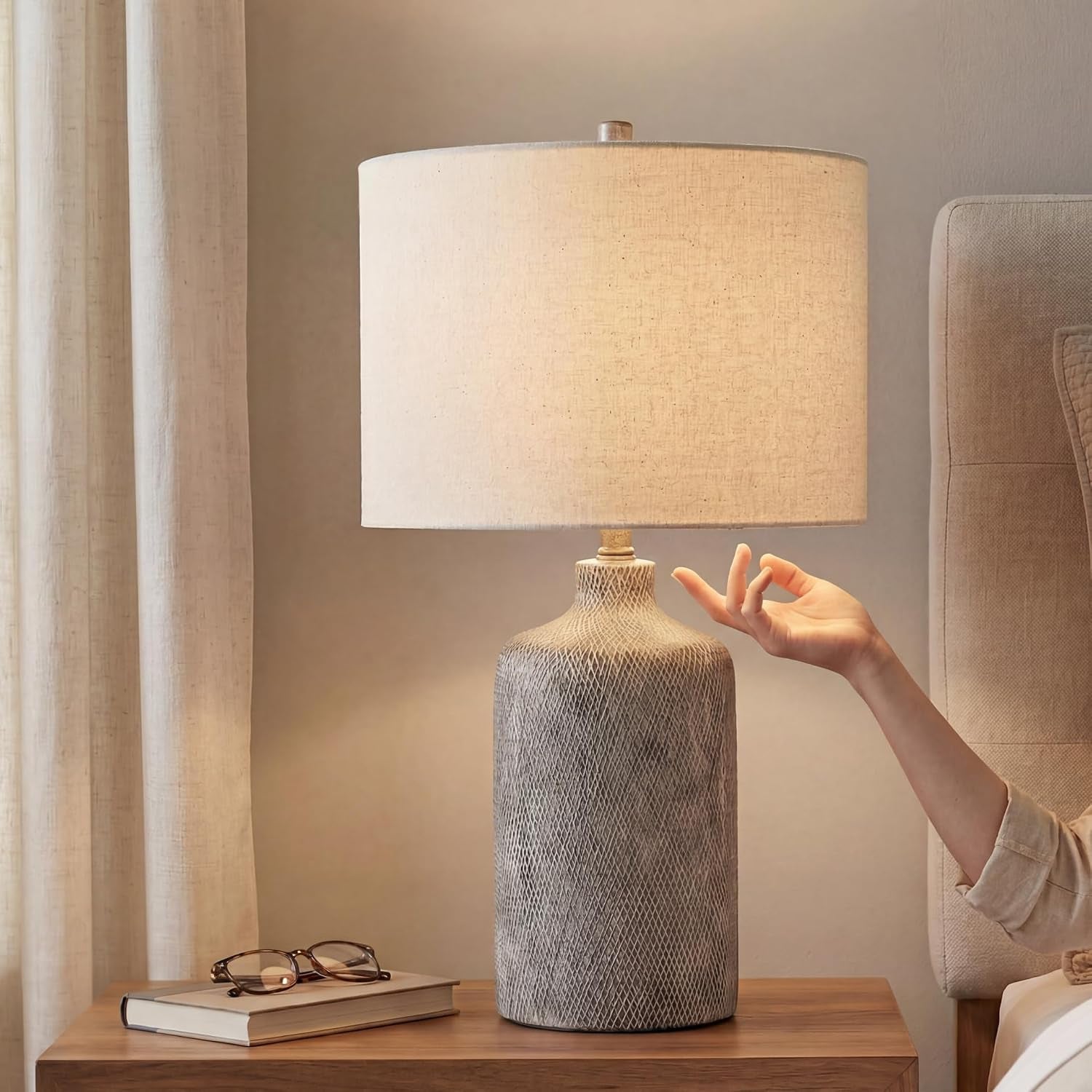 signature-design-by-ashley-linus-24-5-ceramic-bedside-table-lamp-black