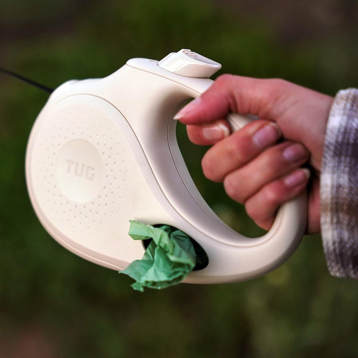 tug-oval-360-tangle-free-retractable-dog-leash-with-integrated-waste-bag-dispenser-small-cream