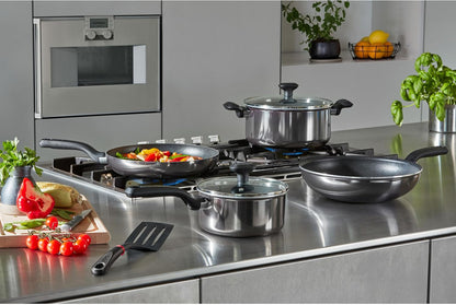 Tefal D52619 Resist Wok Pan | Safe Titanium Non-Stick Coating | Thermal Signal Temperature Indicator | Not Suitable for Induction Cookers | Easy Cleaning | Flame Protect Technology | Black | 28 Cm /4