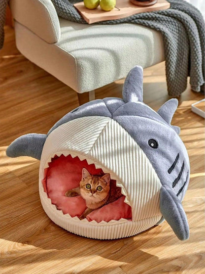 QWINEE Cat Mat Shark-Shaped Kennel Kitten Bed Hideout House Warm Soft Comfortable Semi-Closed Cat Dog Nest Blue S2