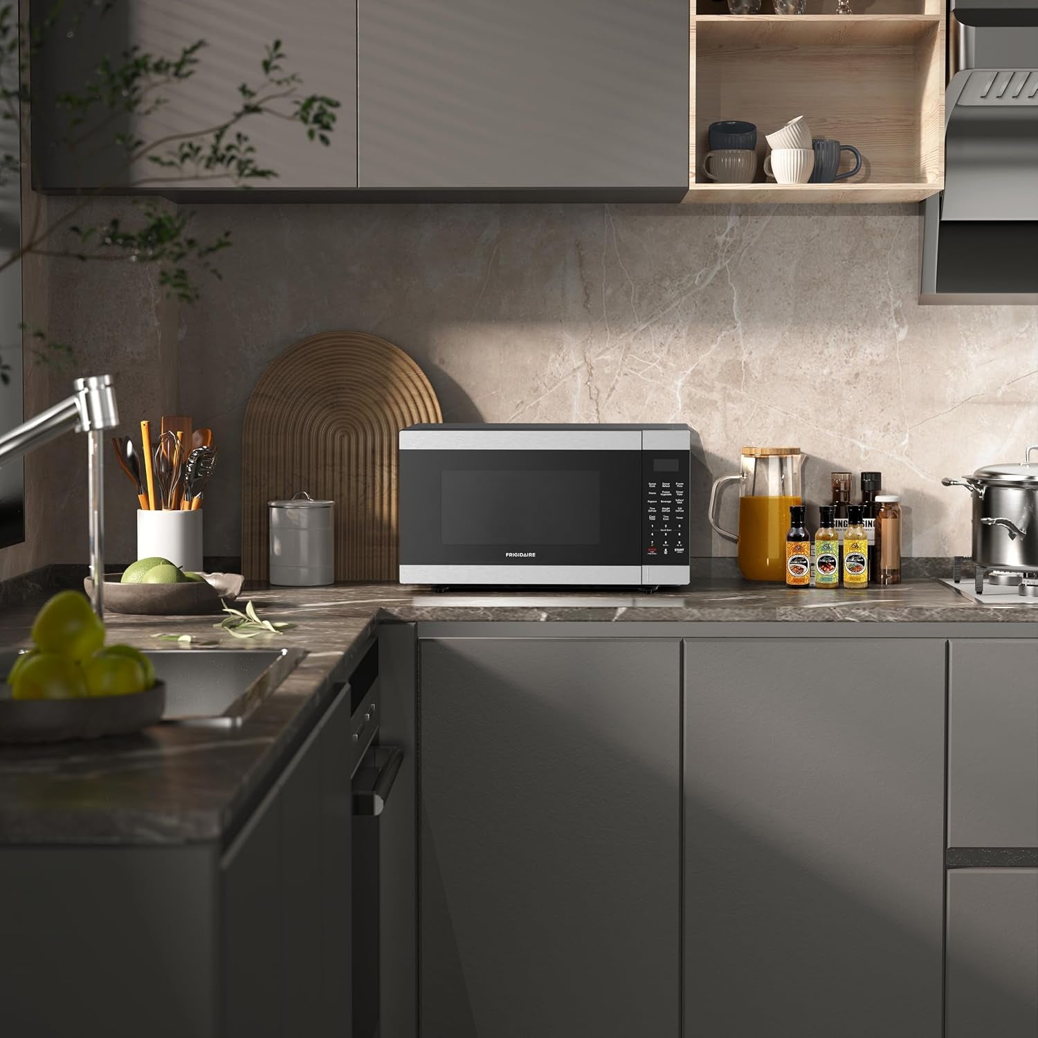 frigidaire-2-2-cu-ft-stainless-steel-microwave-oven-multi-function-programmable-1-200-watts