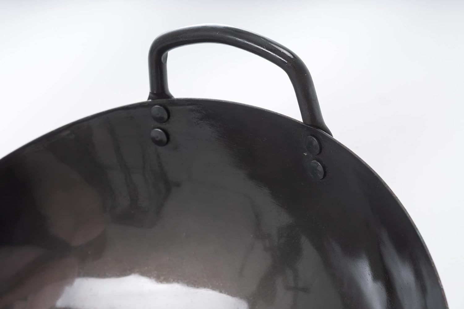 black13-flat-pre-seasoned-hammered-carbon-steel-wok-with-wooden-and-steel-helper-handle-13-inch-flat-bottom