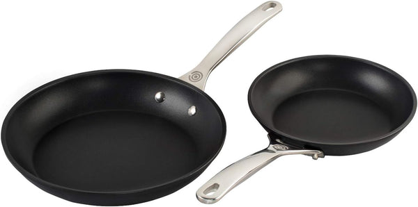 Le Creuset Toughened Non-Stick PRO Cookware Set, 2 Pc. (8" & 10" Fry Pan)1