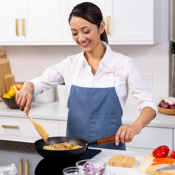 Joyce Chen Classic Series 9.5-Inch Preseasoned Carbon Steel Stir Fry Pan5