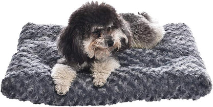 Amazon Basics Washable Cat and Dog Bed and Crate Pad, Indoor, Easy to Clean, 23" X 18" X 2.5", Gray1
