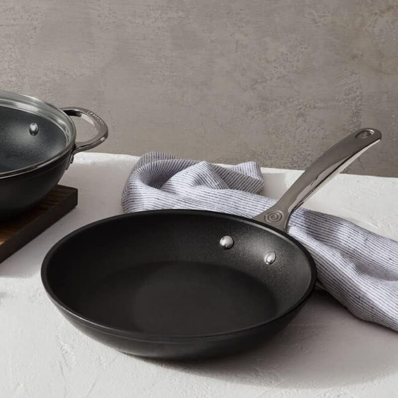 le-creuset-toughened-non-stick-pro-cookware-set-3pc-9-5-fry-pan-and-2-5-qt-braiser-with-glass-lid