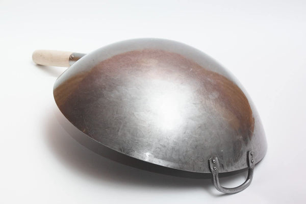 Big 16 Inch Heavy Hand Hammered Carbon Steel Pow Wok with Wooden and Steel Helper Handle (Round Bottom) / 731W1382
