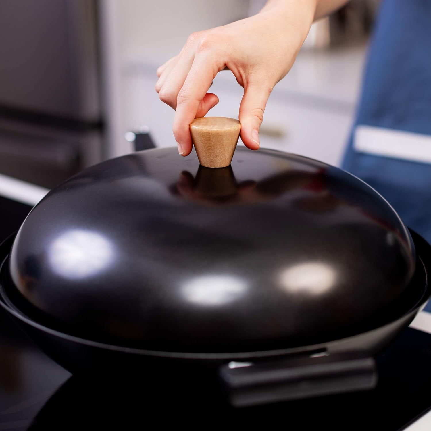joyce-chen-31-0066-13-5-inch-nonstick-steel-dome-lid-for-14-inch-wok-black