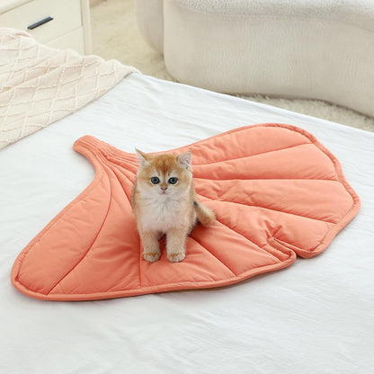 Letalong 31 X 25 Inch Leaf Shaped Cotton Cat Bed Pad, Warming Cat Mat, Pet Warming Pad for Cats, Warmer Mat for Feral and Indoor Cats, 2025 Enlarged and Thickened Leaf Beds4
