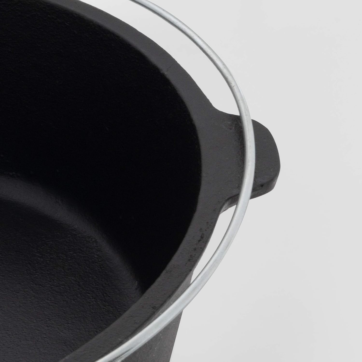 6-qt-dutch-oven-w-handle-and-leg-base