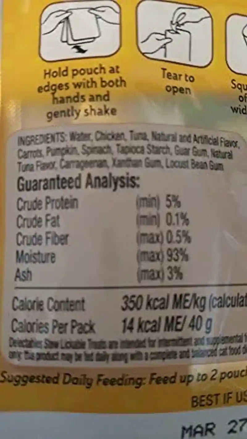 delectables-stew-lickable-treat-with-chicken-veggies-in-rich-sauce-4-pouches-net-wt-1-4-oz-each