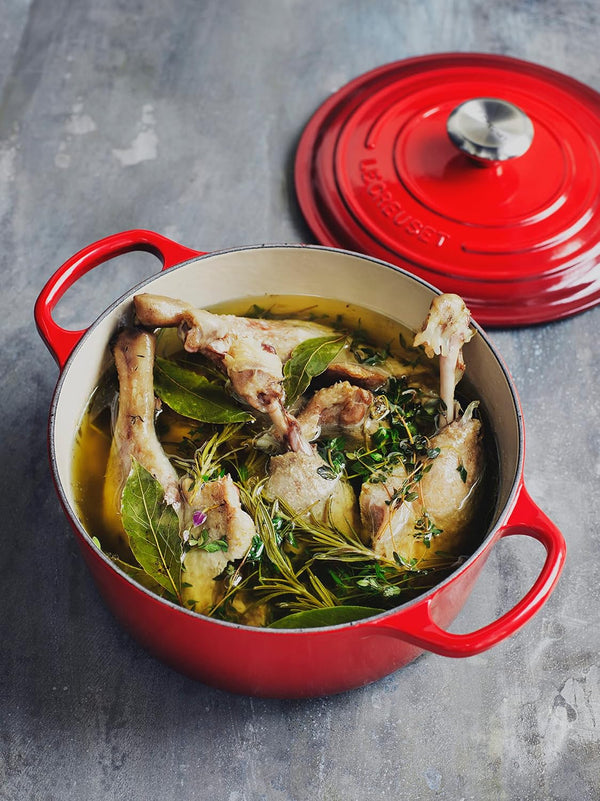 Le Creuset Enameled Cast Iron round Dutch Oven, 7.25 Qt., Cerise5
