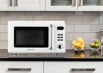 MWR7020W Compact Countertop Microwave Oven with Button Control, LED Display, 700W 5 Power Levels, 8 Auto Menus, Glass Turntable and Child Safe Lock, 0.7, Retro White3