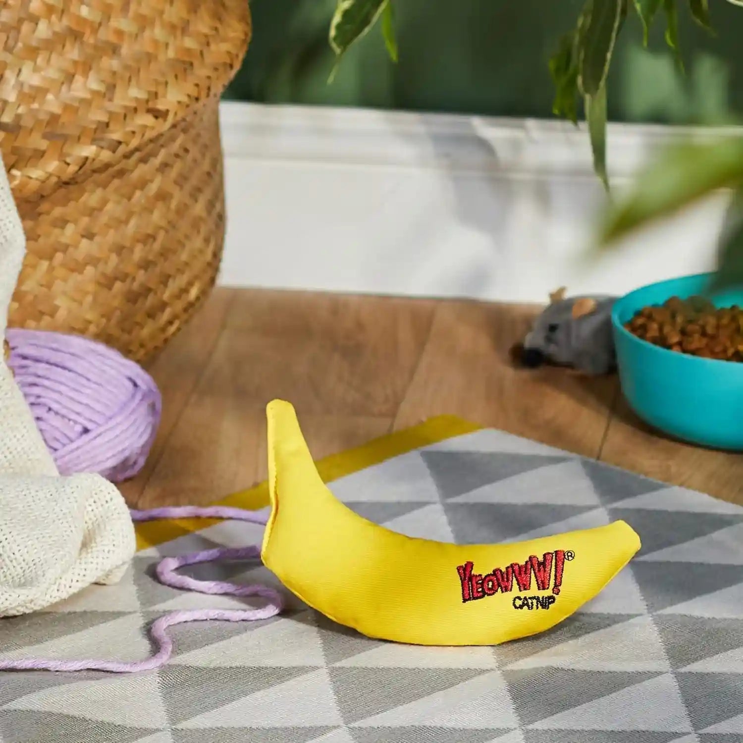 yeowww-100-organic-catnip-toy-yellow-banana-3-pack