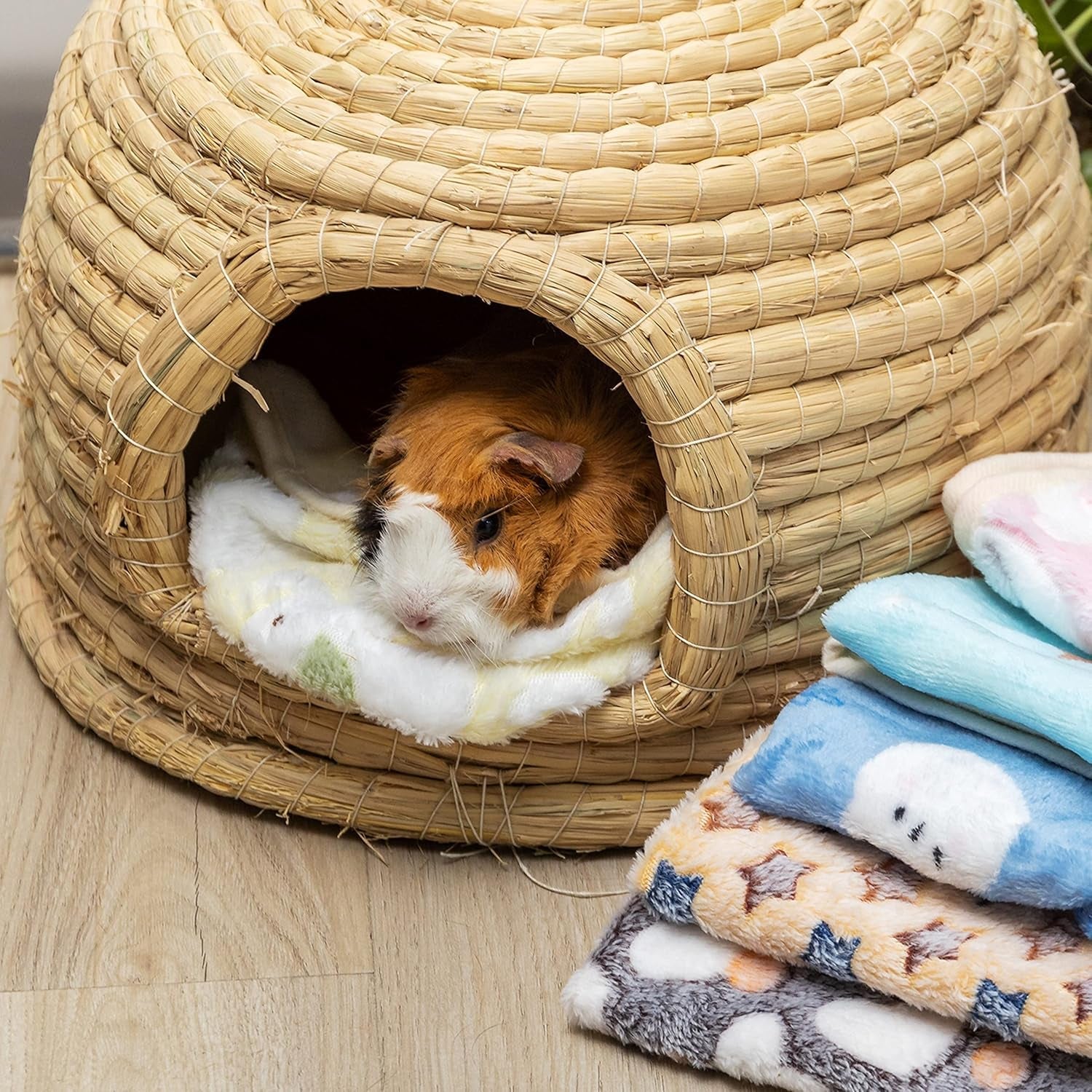 cusozwo-guinea-pig-bedding-mat-6-pack-soft-fleece-small-pet-blankets-washable-small-animal-cage-liners-sleep-mat-accessories-for-rat-rabbit-hamster-hedgehog-13-7x13-7in