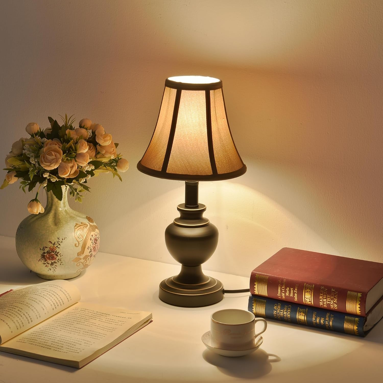 traditional-table-lamp-desk-lamp-for-living-room-with-fabric-shade