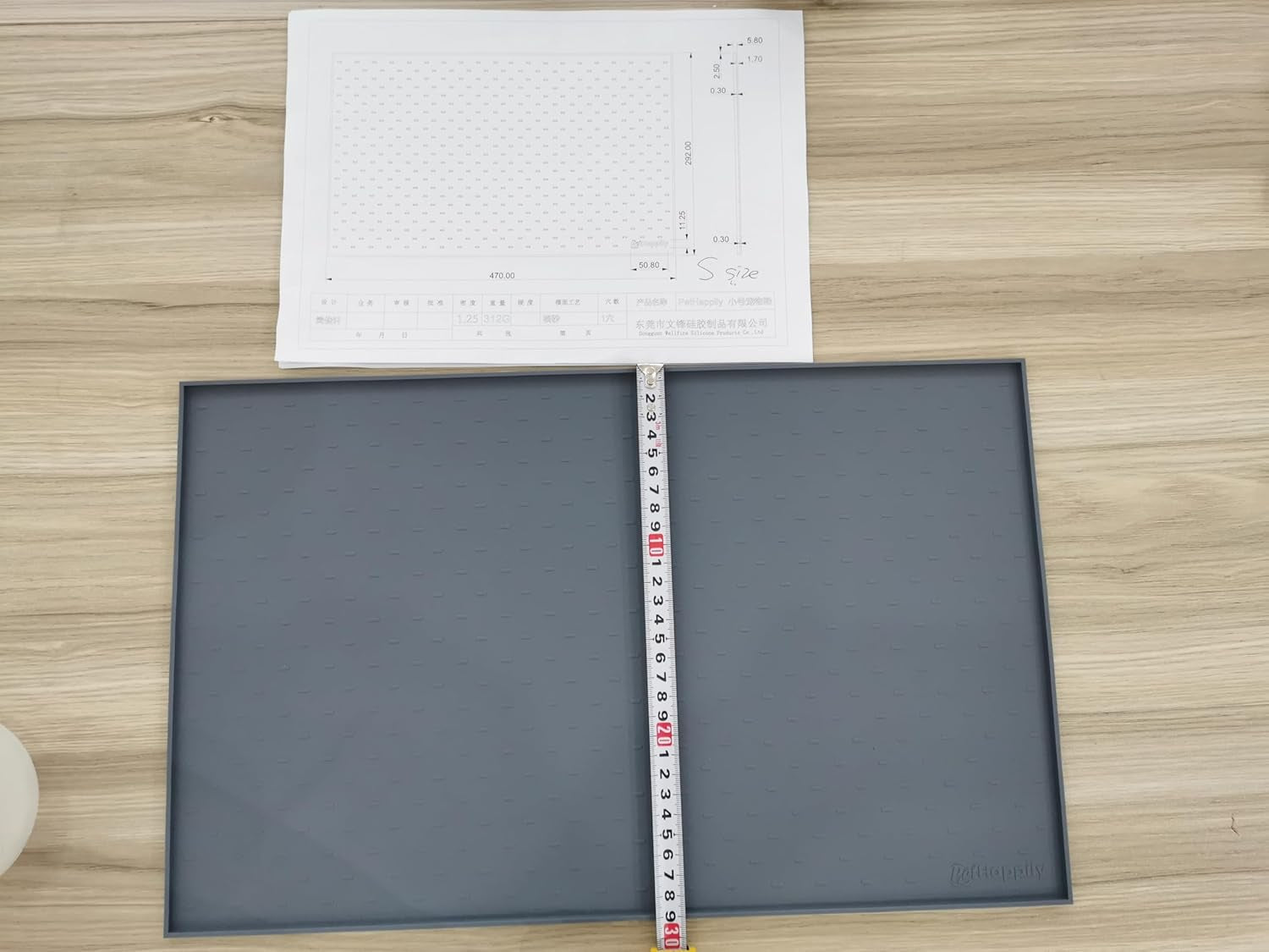 dog-food-mat-raised-edges-dogs-mat-for-food-and-water-prevent-spill-waterproof-cat-food-mats-protect-floors-easy-clean-dog-bowl-mats-for-food-and-water-silicone-pet-feeding-placemats