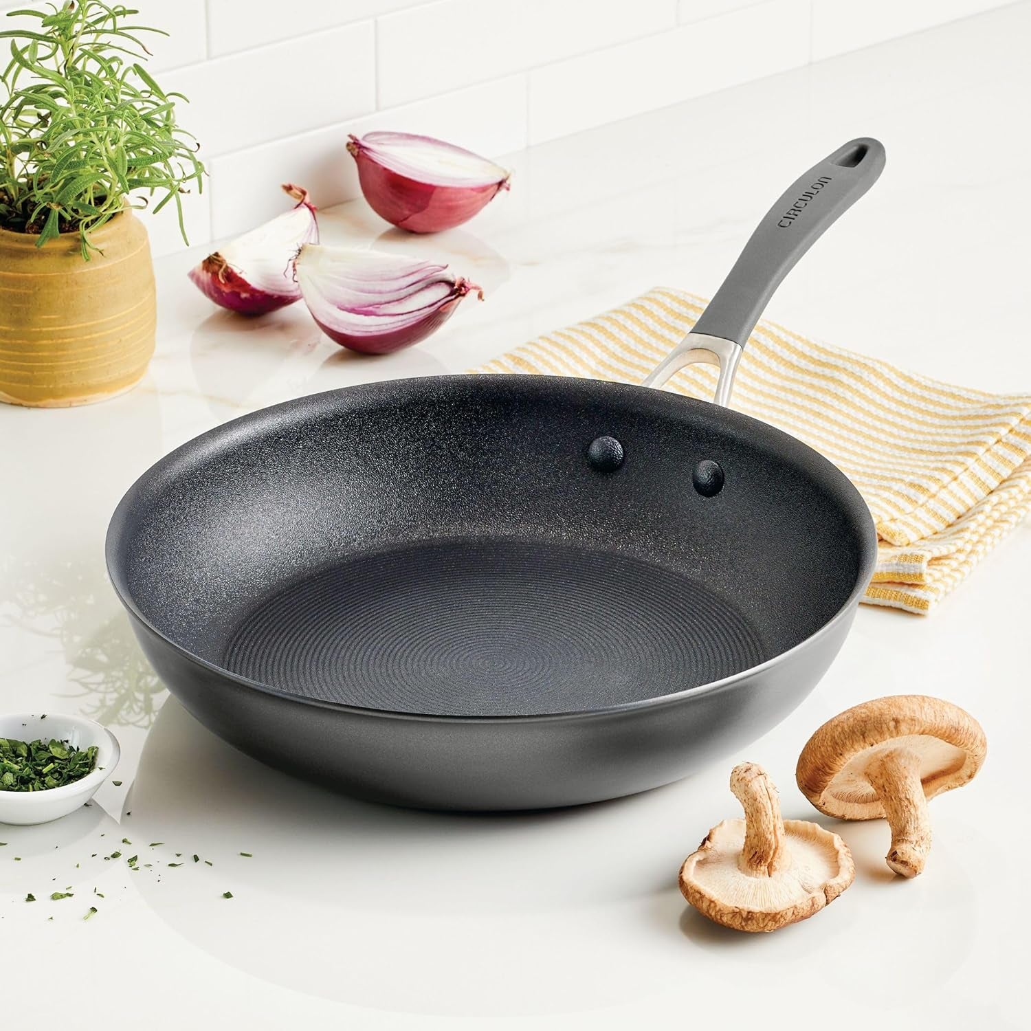 a1-series-with-scratchdefense-technology-nonstick-induction-frying-pan-skillet-12-inch-graphite