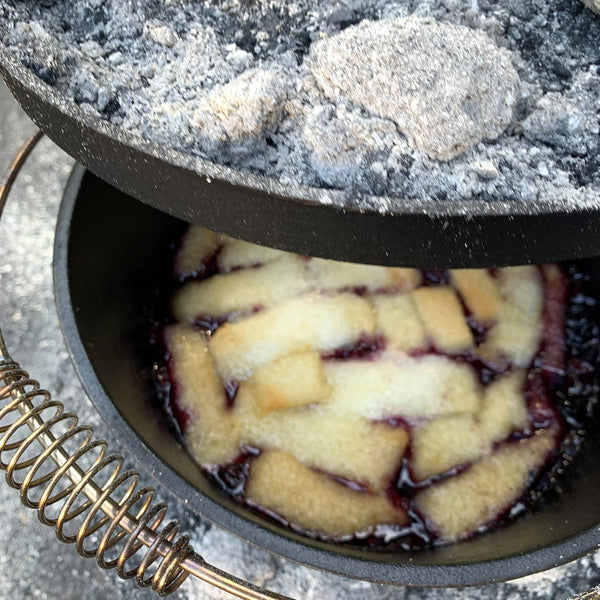 Pre-Seasoned Cast Iron Dutch Oven W/ Feet Features Flanged Camp Lid Stainless Coil Wire Handle Grip, 8-Qt Perfect for Baking Frying One-Pot Meals Stews and Chili2