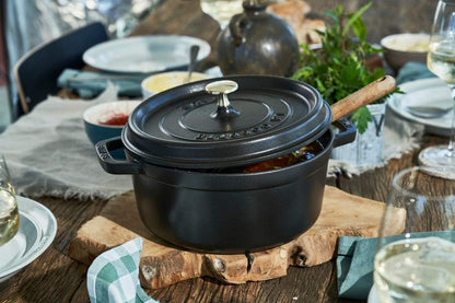 STAUB round Dutch Oven 4-Quart Matte Black5