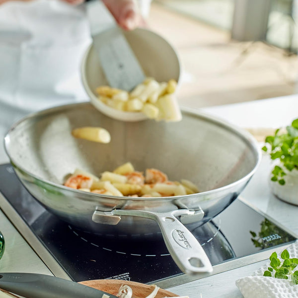 Industry 5-Ply 5-Qt Stainless Steel Flat Bottom Wok3