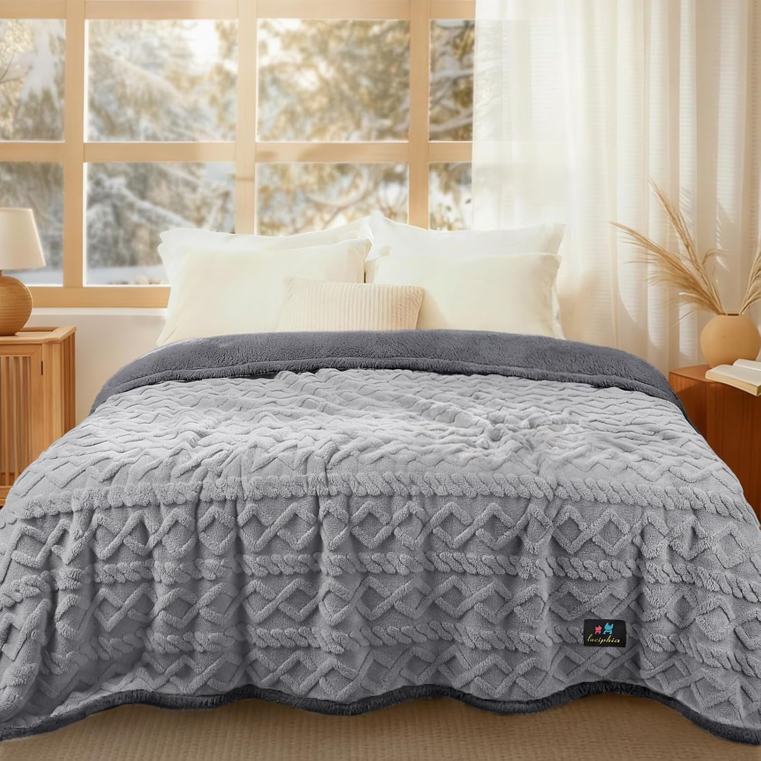 luciphia-waterproof-pet-blanket-liquid-pee-proof-dog-blankets-for-sofa-bed-couch-reversible-sherpa-fleece-furniture-protector-cover-for-small-medium-large-dogs-cats-khaki-small-40-x-28