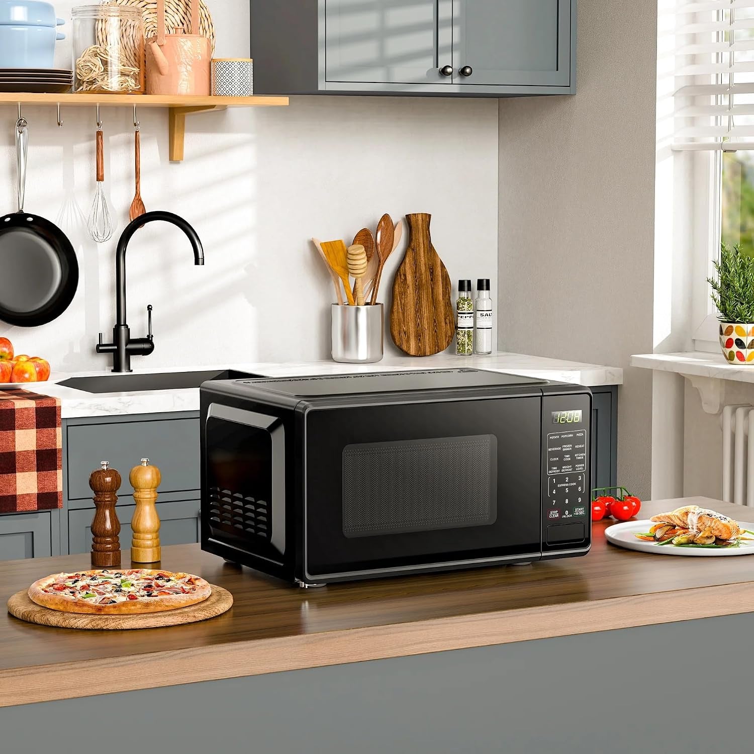 0-7-cu-ft-700w-compact-microwave-oven-countertop-with-led-display-6-quick-set-menus