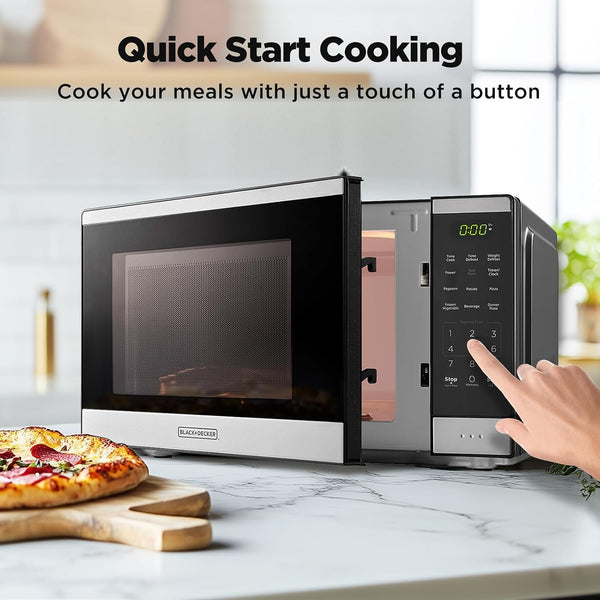 BLACK+DECKER Countertop Microwave Oven 0.9 Cu Ft, 6 Auto Menus, Child Lock, Memory Function, 10 Power Levels, Easy One-Touch Start, Digital Panel, 900W3