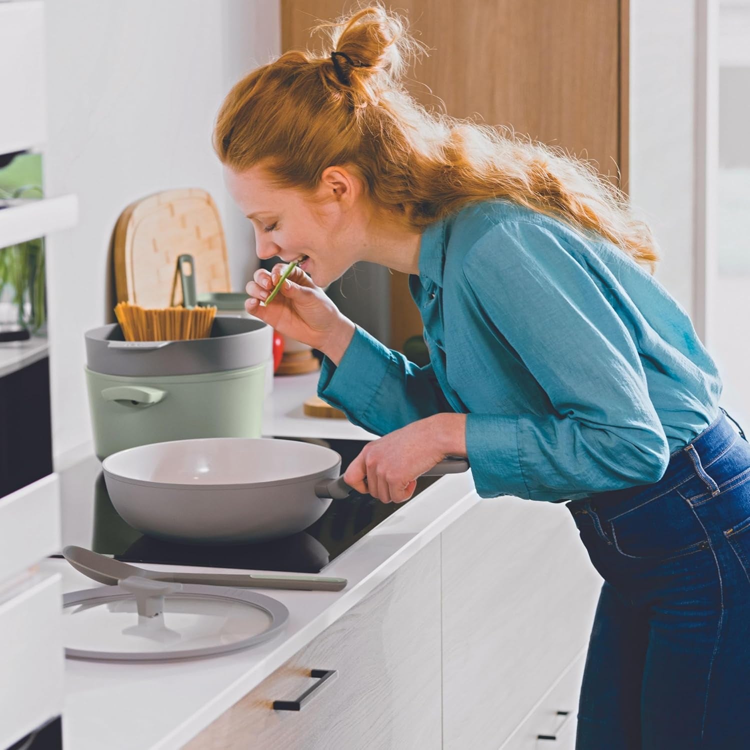 balance-11-ceramic-wok-pan-4-4qt-nonstick-stir-fry-pan-flat-base-induction-wok-with-straining-spoon-rest-glass-lid-recycled-aluminum-pfas-ptfe-free-non-toxic-coating-moonmist