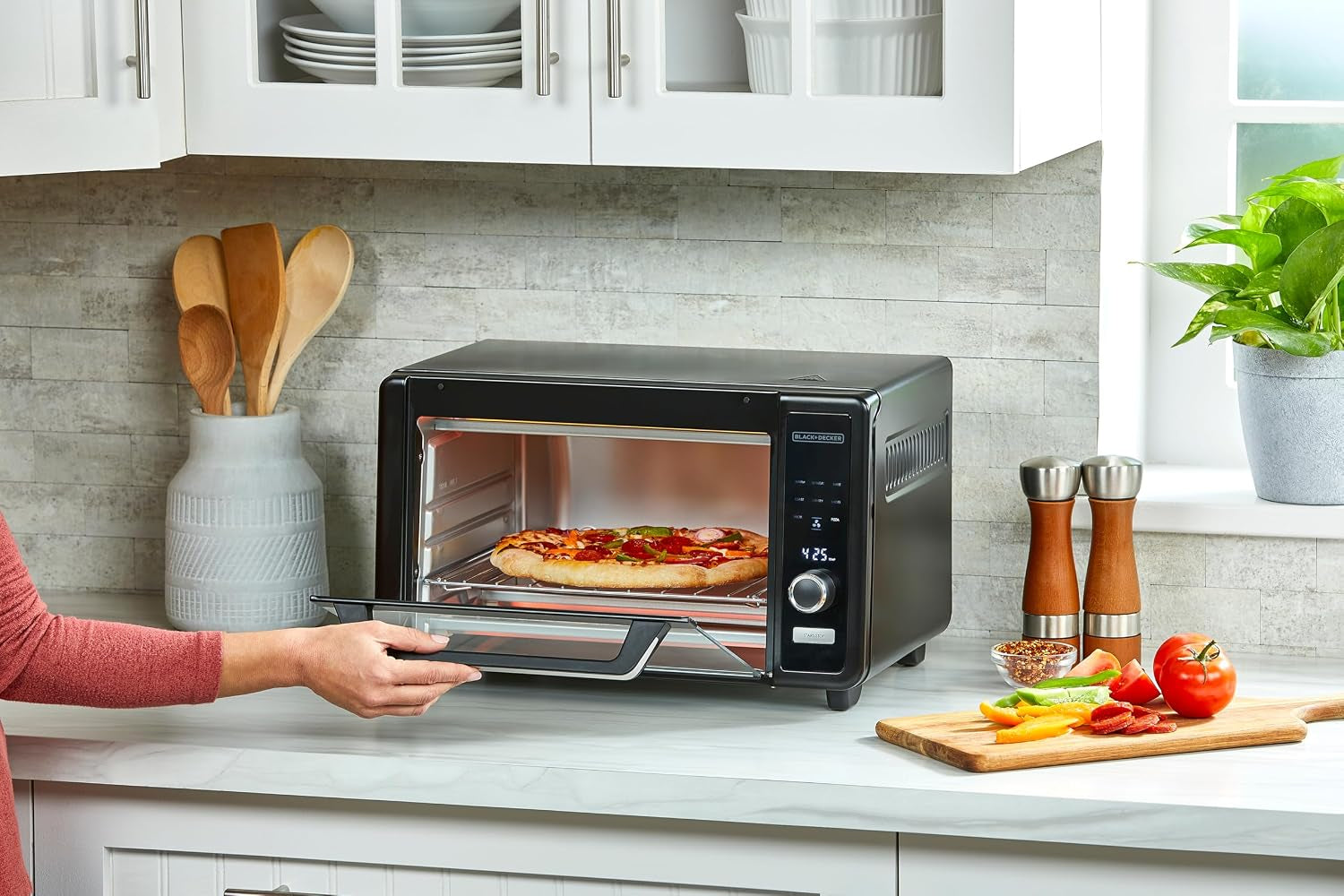 black-decker-crisp-n-bake™-6-slice-digital-air-fry-toaster-oven-digital-air-fry-oven-with-8-cooking-functions-touch-controls-and-room-for-a-12-inch-pizza