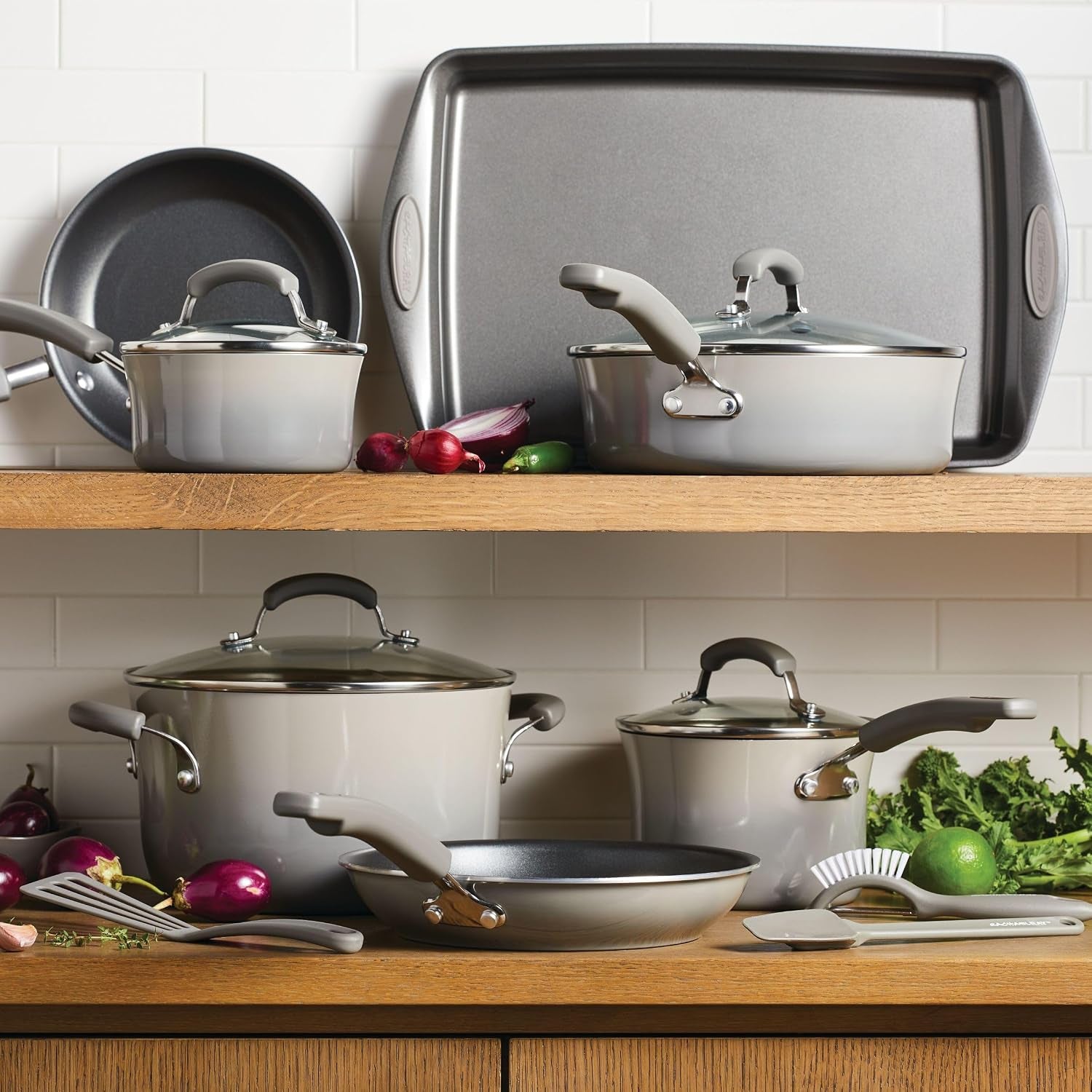 cookware-classic-brights-hard-enamel-aluminum-nonstick-cookware-set-14-piece-sea-salt-gray