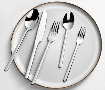 Silverware Set, 20 Piece Flatware Cutlery Set for 4, 18/10 Stainless Steel Silverware Mirror Polished Dishwasher Safe for Home, Restaurant, Wedding, Party(Silver, 20 Pieces for 4)5