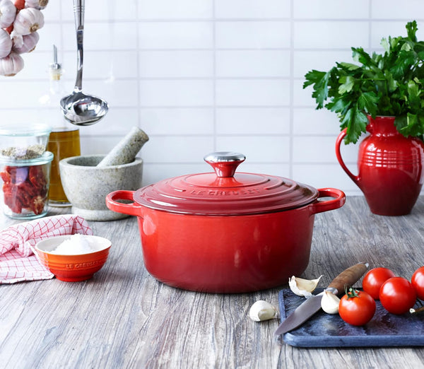 Le Creuset Enameled Cast Iron round Dutch Oven, 7.25 Qt., Cerise6