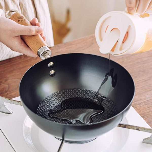 Carbon Steel Wok Stir - Fry Pans Set with Lid Chinese Wok Even Heating Thick Coated Multifunctional Iron Pot with Convenient Handle for Daily Home Cooking (20Cm)2