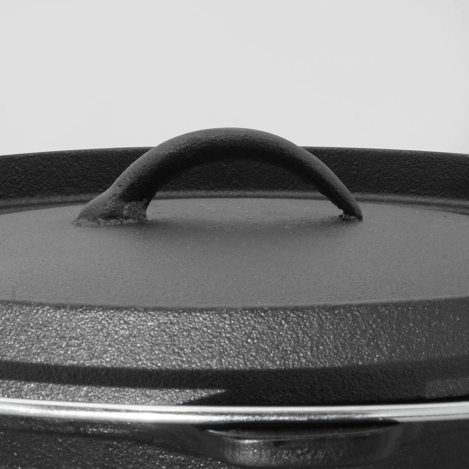 6-qt-dutch-oven-w-handle-and-leg-base