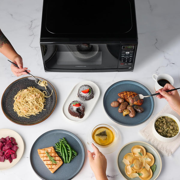 0.7 Cu. Ft. Countertop Microwave Oven – 700 Watts Power, Auto Cook Settings, Defrost, Easy Clean and Child Safety Lock - Black6