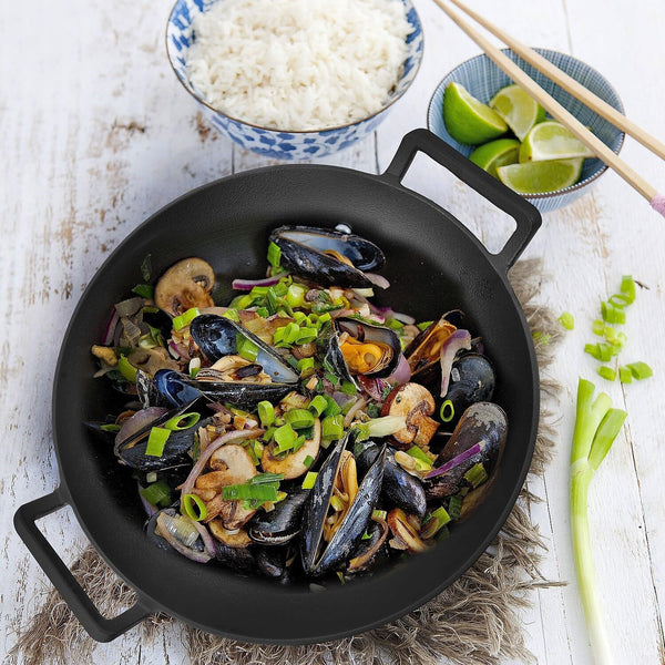 Megachef 2 Piece 14 Inch Heavy Duty Cast Iron Wok with Wood Lid5