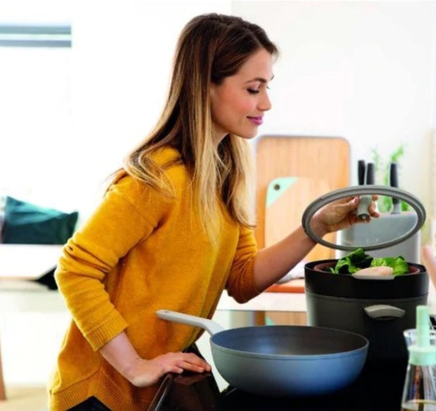 leo-cast-aluminum-wok-12-5-inch-6-2-qt-nonstick-stir-fry-pan-induction-grey-wok-with-silicone-rim-glass-lid-stay-cool-handle-easy-straining-drain-hole-non-toxic-ferno-green-coating