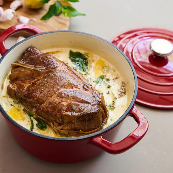 Sur La Table Enameled Cast Iron round Dutch Oven, 5 Qt, Red2