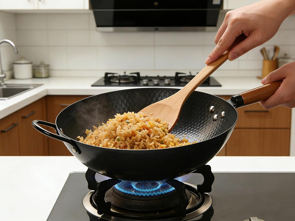 Nonstick Wok,Carbon Steel Wok 12.8-Inch Pan with Glass Lid,Woks & Stir-Fry Pans for Frying Electric,Induction,Gas Stoves Cooking3