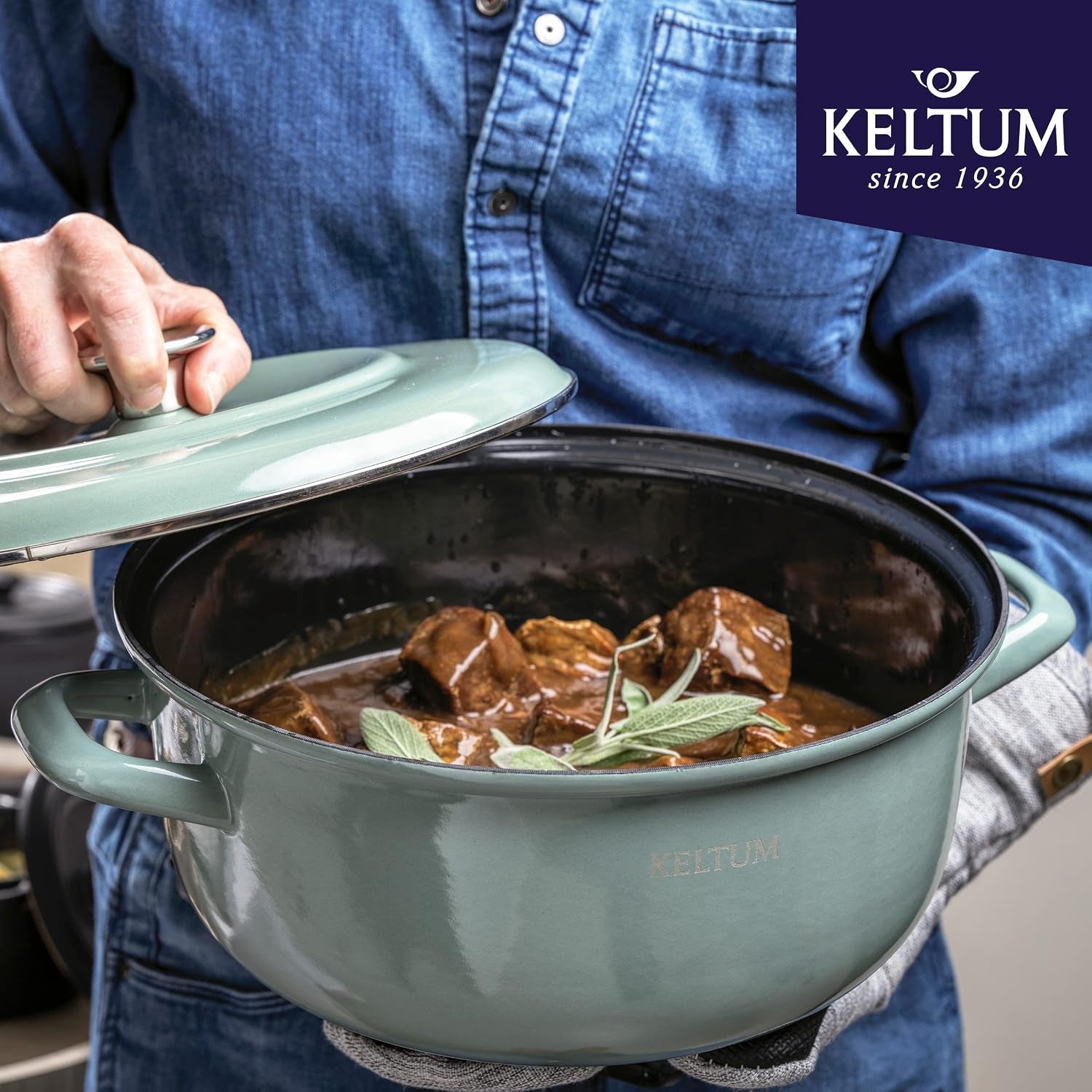 3-1-l-enameled-dutch-oven-green